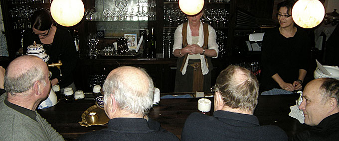 Das ging schnell. von 14.00Uhr bois 17.00Uhr gebosselt und danach gehts traditionell zum Grünkohlessen mit Pinkel und anderen Leckereien.
